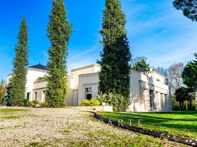 Propriété d’exception au cœur préservé de Saint Cyr sur Loir. 580m² Saint Cyr sur Loire