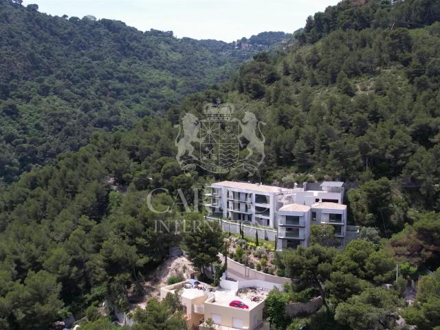 Propriété d’exception avec vue mer imprenable 310m² Eze