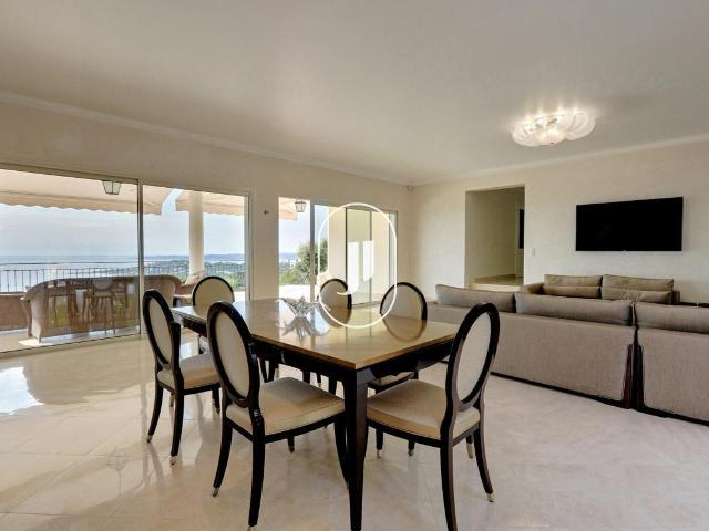 Propriété d’exception avec vue mer panoramique à vendre à Sa. 483m² Sainte Maxime