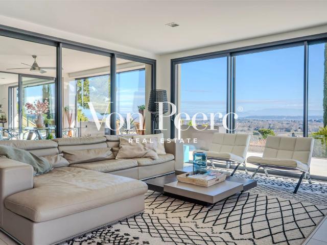 Propriété d’exception avec vue panoramique sur le Mont Vento. 241m² Saint Laurent Des Arbres