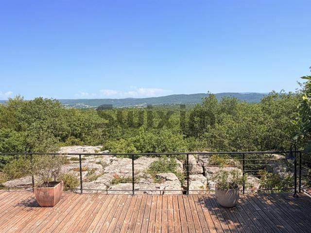 Propriété d’Exception en Ardèche 447 m2, Vue Panoramique 447m² Barjac