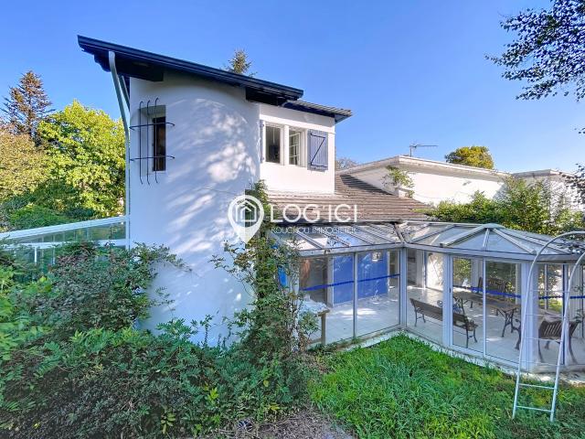 Propriété d'exception + Ateliers, Bureaux et Garages