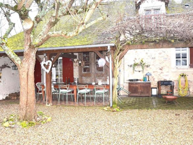 Propriété d'exception au Châtelet: 3,5 ha de nature avec pi