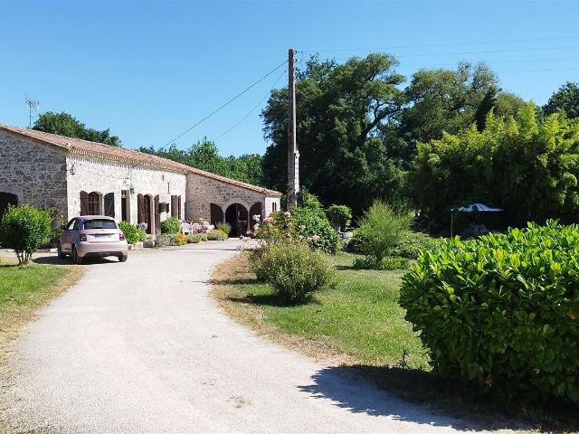 PROPRIETE D'EXCEPTION AU COEUR DE 14ha DE NATURE PRESERVEE