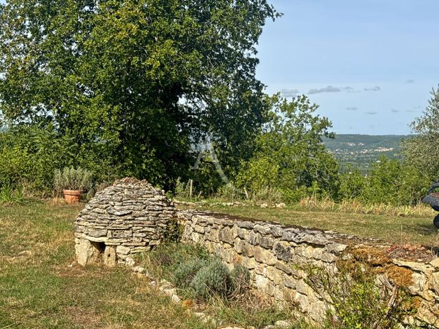 Propriété d'exception au coeur de 33 hectares avec Vue Impre. 270m² Puy l'Evêque