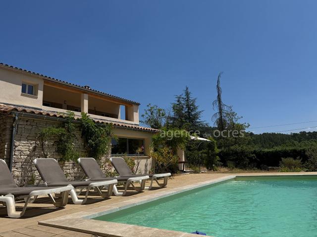 Propriété d'exception au coeur du Luberon. Vue panoramique &. 170m² Roussillon