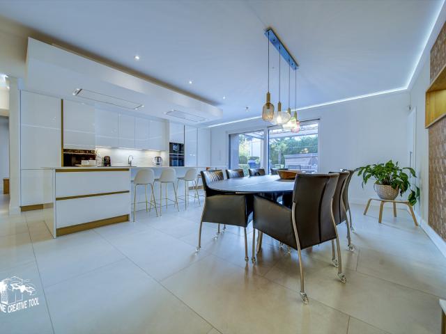 Propriété d'exception aux portes du Luxembourg, 471 m2, DPE. 471m² Thil