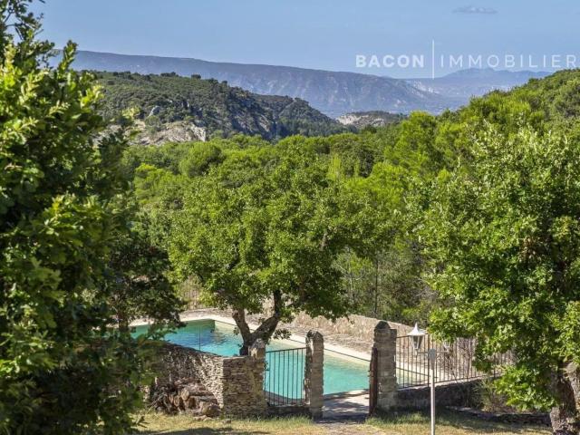 Propriété d'exception avec magnifique vue à Murs 233m² Murs
