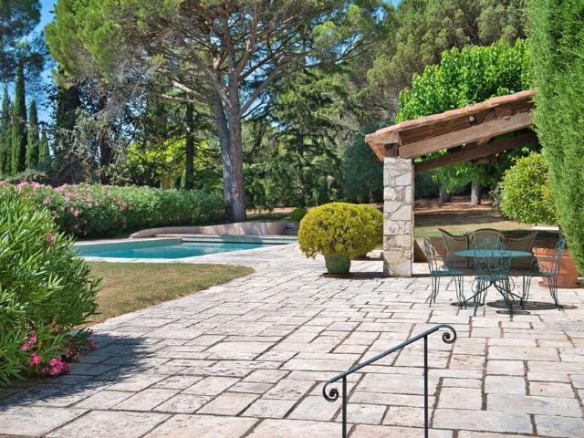 Propriété d'exception avec oliveraie et piscine Ancien mouli. 336m² Moissac Bellevue