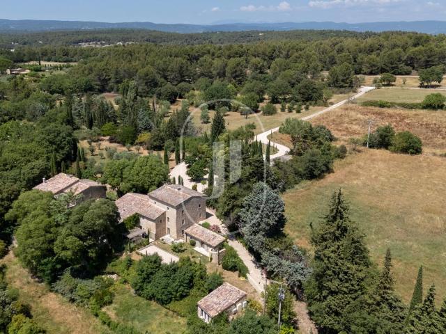 Propriété d'exception avec piscine à vendre à Ménerbes 550m² Ménerbes