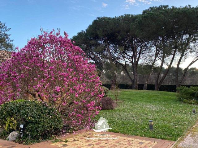 Propriete d'exception avec vue panoramique 420m² Villefranche de Lonchat