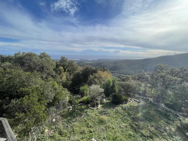 Propriété d'Exception en Corse: Vue Mer Panoramique et Inti. 150m² Ventiseri