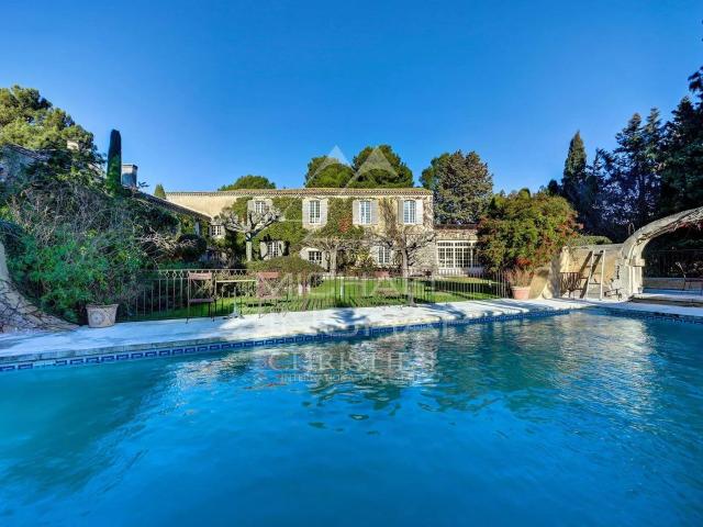 Propriété d'exception proche Maussane les Alpilles 1100m² Saint Rémy de Provence