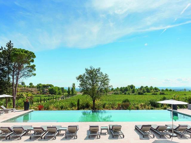 Propriété de 3 chambres et 3 salles de bain sur un domaine v. 119m² Quarante