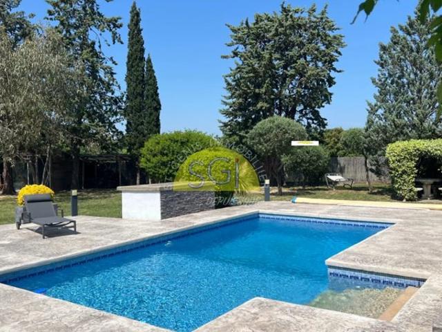 Propriété de 143 m2 avec piscine sur 2880 m2