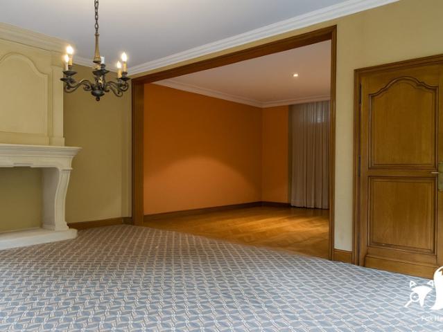 Propriété de 191 m² avec Dépendance et 8000 m² de Terrain