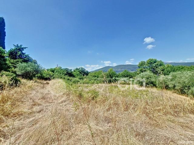 Propriété de 214 m² à Plascassier, idéalement agencée pour u. 203m² Grasse