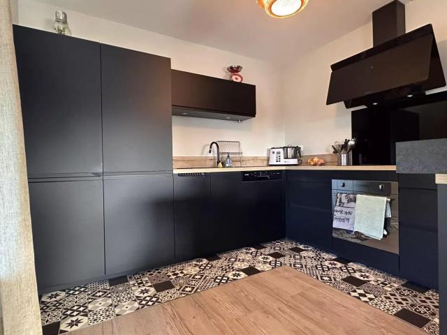 Propriété de 2 maisons au calme absolu 1745m2 de terrain à J. 165m² Josse