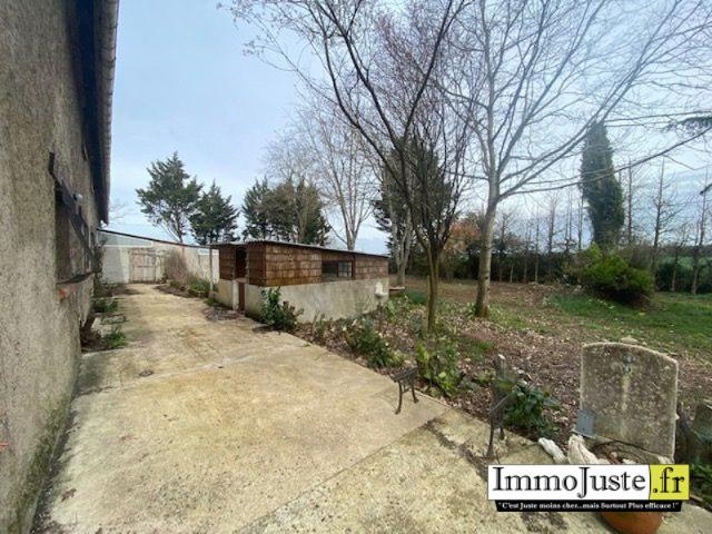 Propriété de 455m2 sur un terrain de