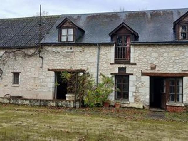 propriété de 4 maisons et 3 gîtes grande piscine