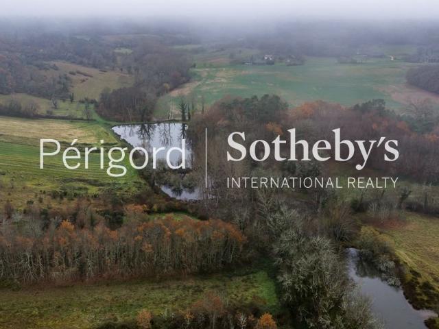 Propriété de 700m² habitables avec piscine, terrain de tenni. 650m² Saint Astier