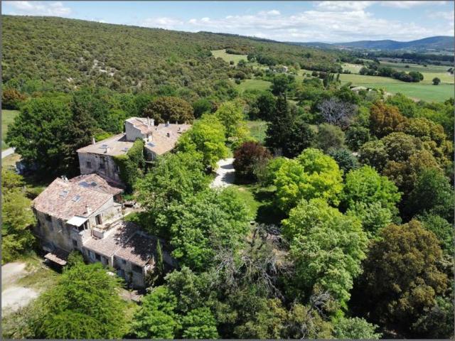 Propriété de 800m² habitable