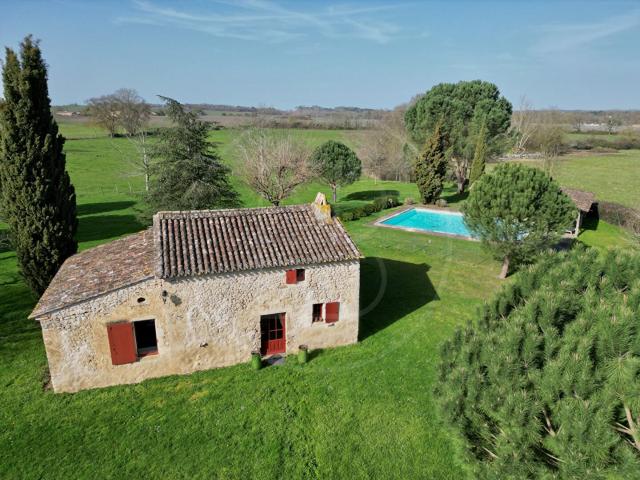 Propriété de caractère au calme, avec gîte et piscine 346m² Sauveterre de Guyenne
