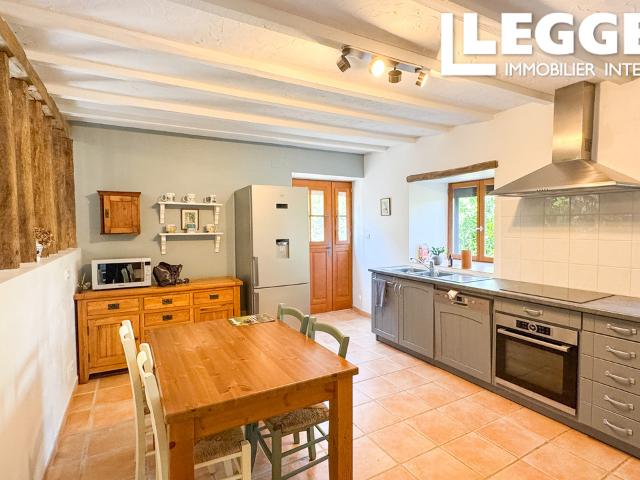 Propriété de caractère avec gîte indépendant et vues panoramiques sur la campagne en Haute Vienne