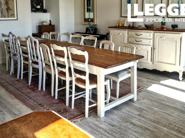 Propriété de caractère avec gîte, jardin, jacuzzi et excellent potentiel locatif