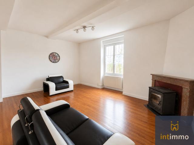 Propriété de caractère avec dépendances, piscine et près de. 250m² Saint Agnin sur Bion