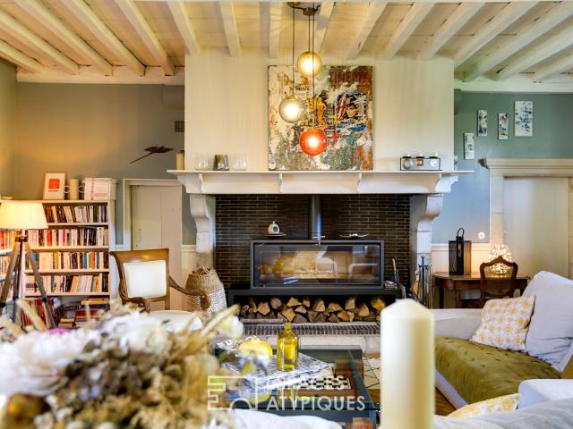 Propriété de caractère avec dépendances rénovées et chambres. 510m² Jasses