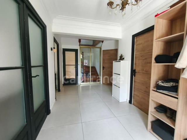 PROPRIÉTÉ DE CARACTÈRE AVEC ÉNORME POTENTIEL + Terrain 2200 M2