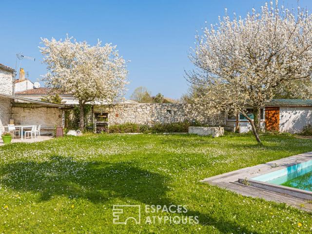 Propriété de caractère avec jardin secret et piscine 267m² Saint Sulpice de Royan