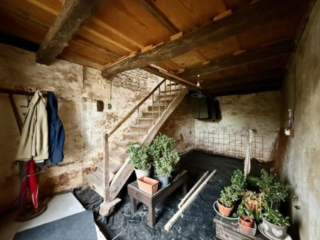Propriété de caractère avec potentiel de rénovation. 89m² Caunay
