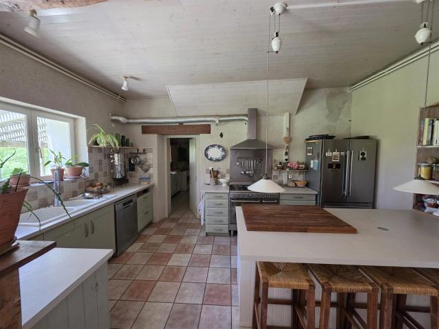 Propriété de caractère avec vue dominante et jardin en terra. 185m² Nérac