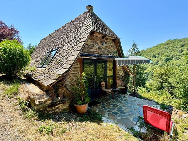 Propriété de caractère avec vue panoramique sur le Lot
