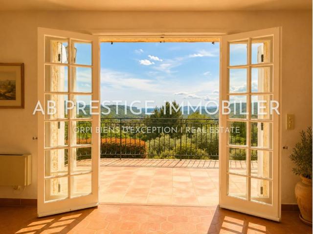 Propriété de caractère avec vue panoramique