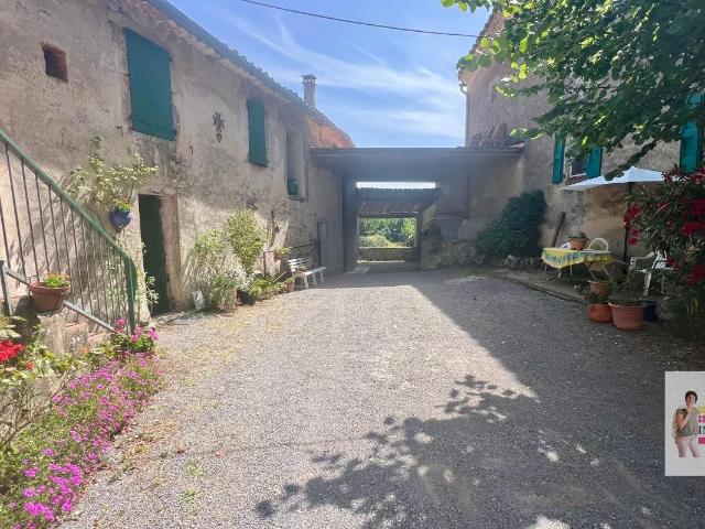 Propriété de caractère à fort potentiel 283m² Colognac
