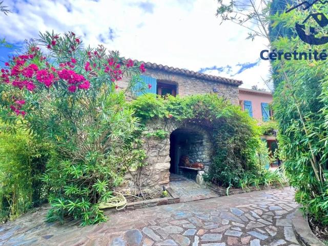 Propriété de caractère à Reynes 237m² Reynès