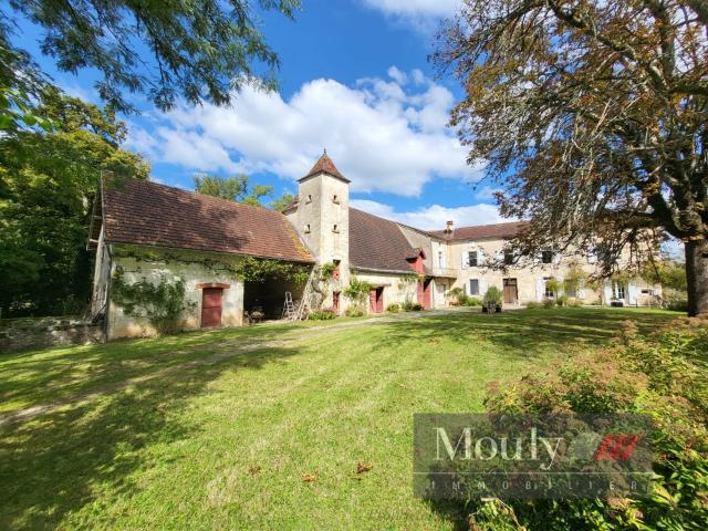 Propriete De Caractere Ancien Moulin 400m² Boissières