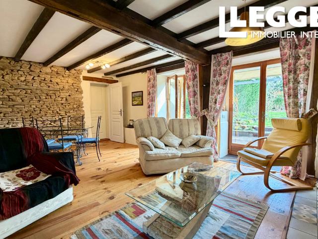 Propriété de caractère comprenant 4 chambres, composée de 2 cottages mitoyens pouvant être transformés en gîte