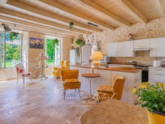 Propriété de caractère dans un écrin de verdure, proche de L. 340m² Aigrefeuille d'Aunis