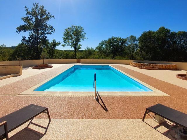 Propriété de caractère de 444 m² avec piscine et 9 012 m² de. 444m² Payrac