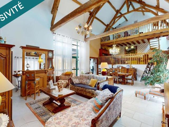 Propriété de caractère de 420m2 avec gîte, piscine, hangar et dépendance !