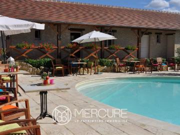 Propriété de caractère dédiée à l’accueil, au partage et à l. 459m² Coulonges les Hérolles