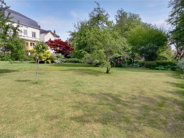 Propriété de Caractère d'environ 350 m2 sur 20 ares Jardin