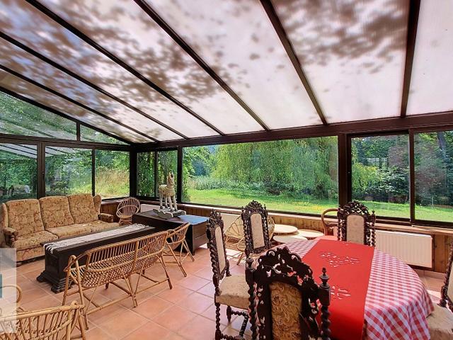 Propriété de caractère en impasse avec étang et domaine natu. 244m² Eréac