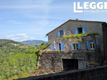 Maison en pierre de caractère avec vue panoramique – À proximité de Largentière, petit village Ardèche