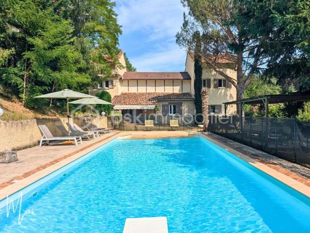 Propriété de caractère & gîte indépendant sur 1,5 ha – Deux piscines