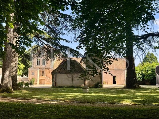 Propriété de caractère – Très proche Beaune 372m² Beaune